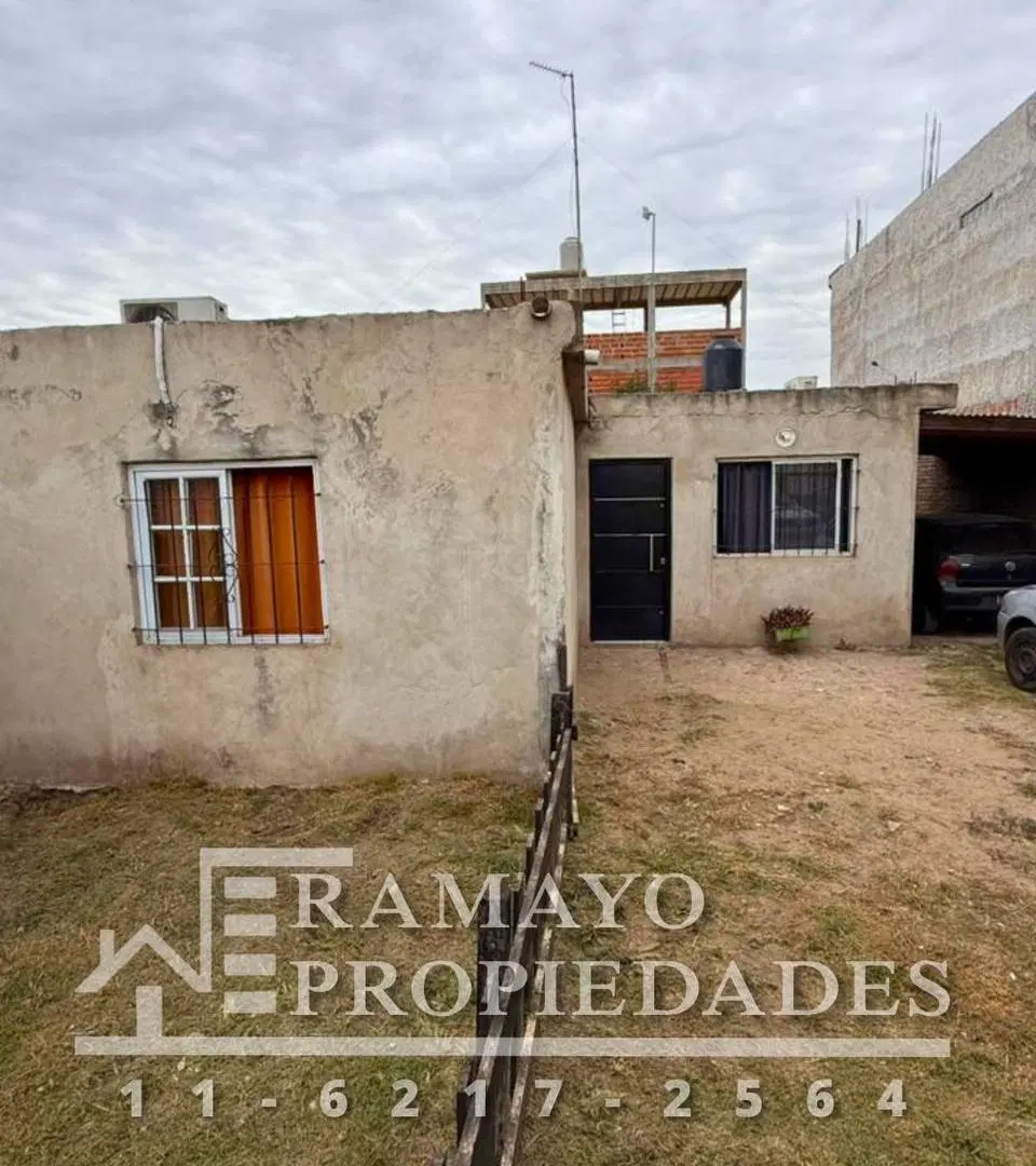 CASA 2 HABITACIONES, COCHERA, PATIO, VENTA RAMAYO PROPIEDADES 2