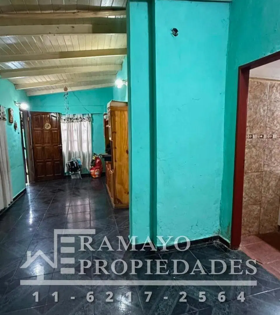 CASA 2 HABITACIONES, COCHERA, "VILLA PARIS", ALQUILA RAMAYO PROPIEDADES 2