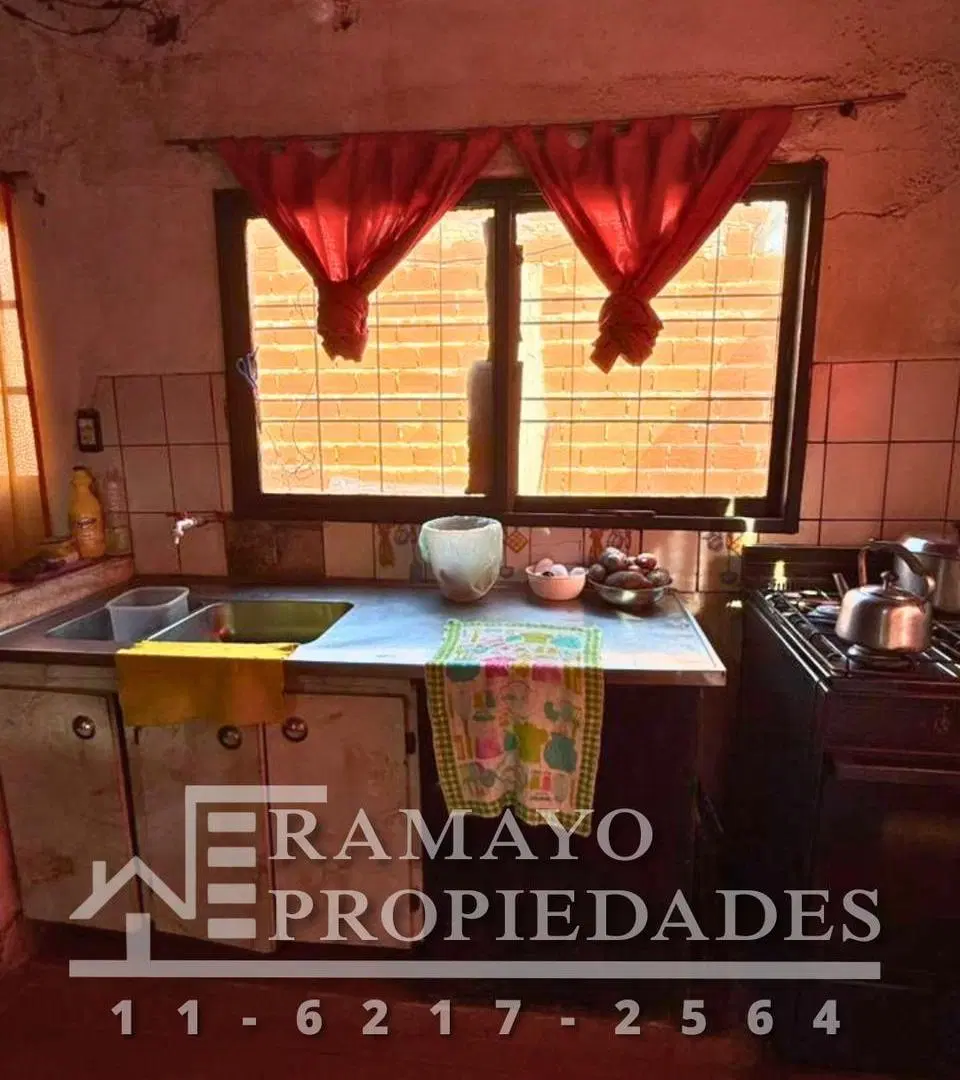 CASA 2 HABITACIONES, AMPLIO LOTE 300 m², MINISTRO RIVADAVIA, VENTA 8