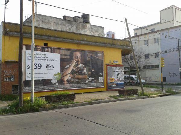 Foto de IMPORTANTE LOCAL EN ESQUINA, imagen 1