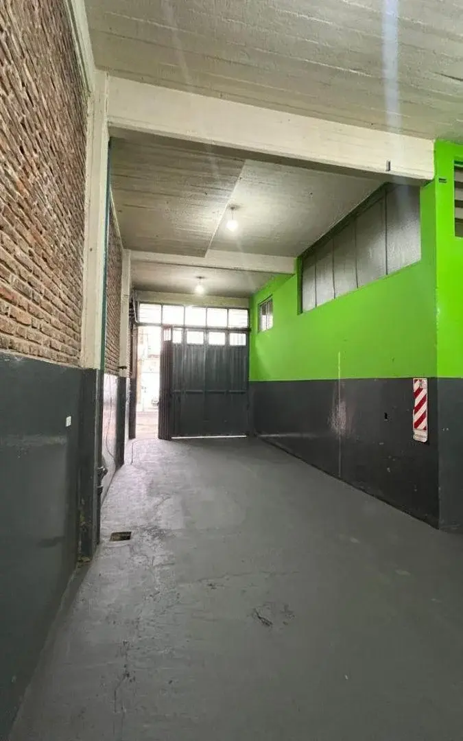 GALPÓN DE 250 M2 4