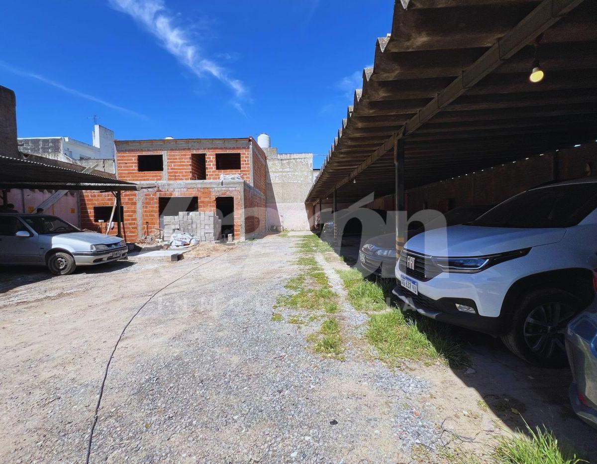 Casa 3 Ambientes con Garage Venta en Banfield 5