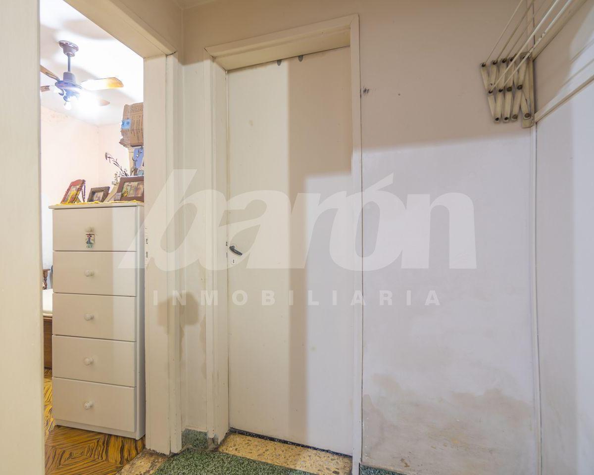 Foto de Venta- Casa 5 amb- Capitan Rojas 2141-Lomas de Zamora, imagen 2