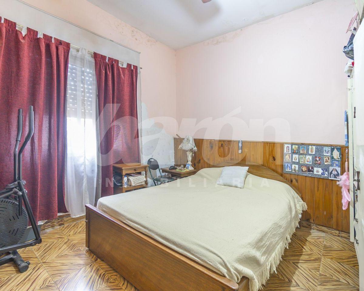 Foto de Venta- Casa 5 amb- Capitan Rojas 2141-Lomas de Zamora, imagen 4