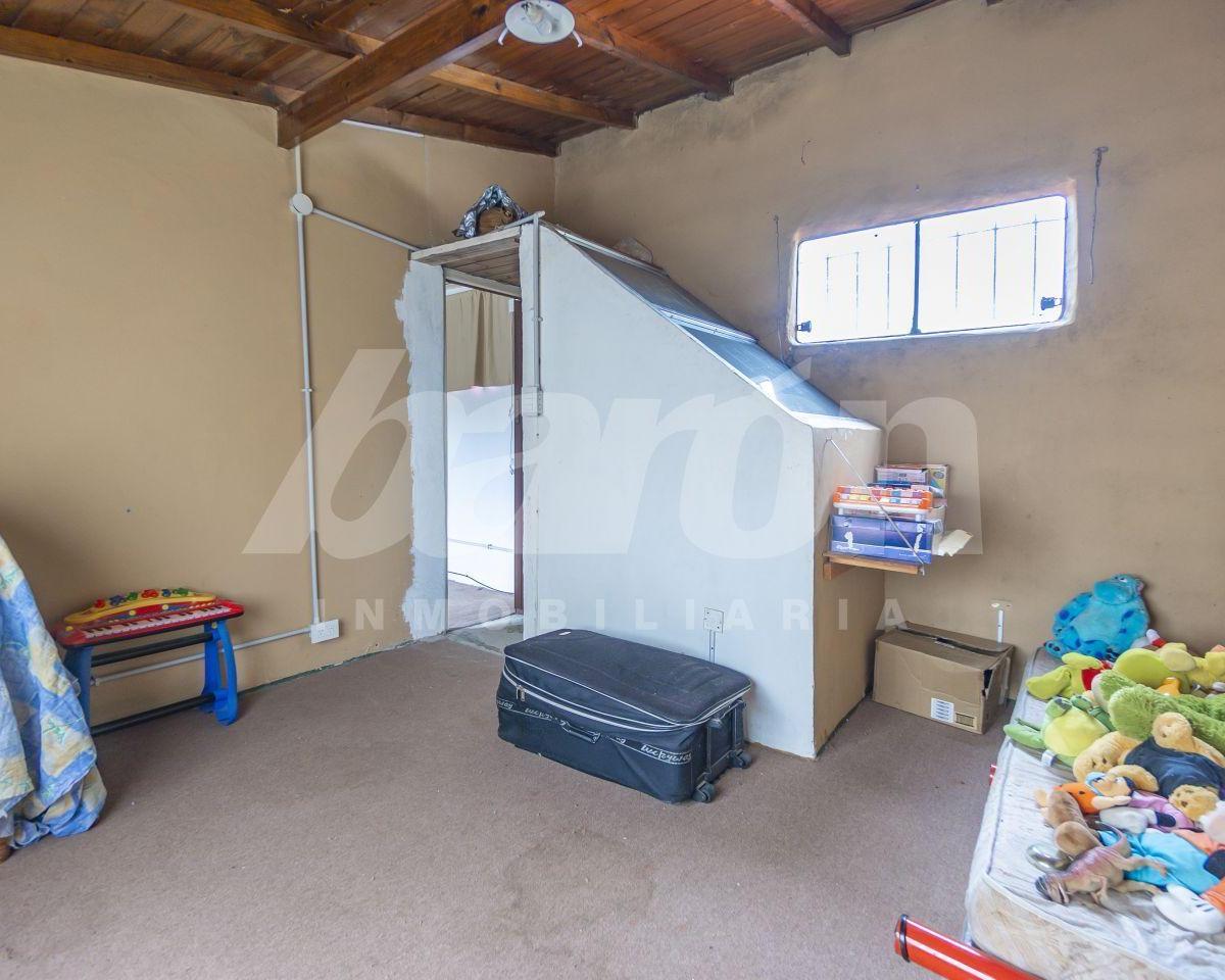 Foto de Venta- Casa 5 amb- Capitan Rojas 2141-Lomas de Zamora, imagen 3