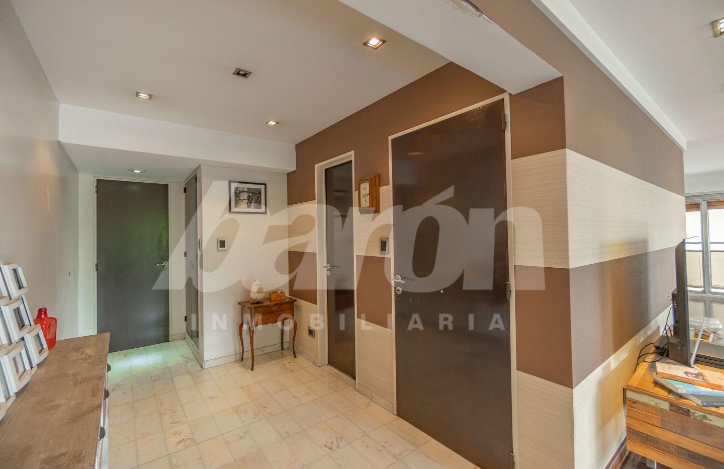 Foto de Venta- Dpto 6 amb- Colombres 320-Lomas de Zamora, imagen 3