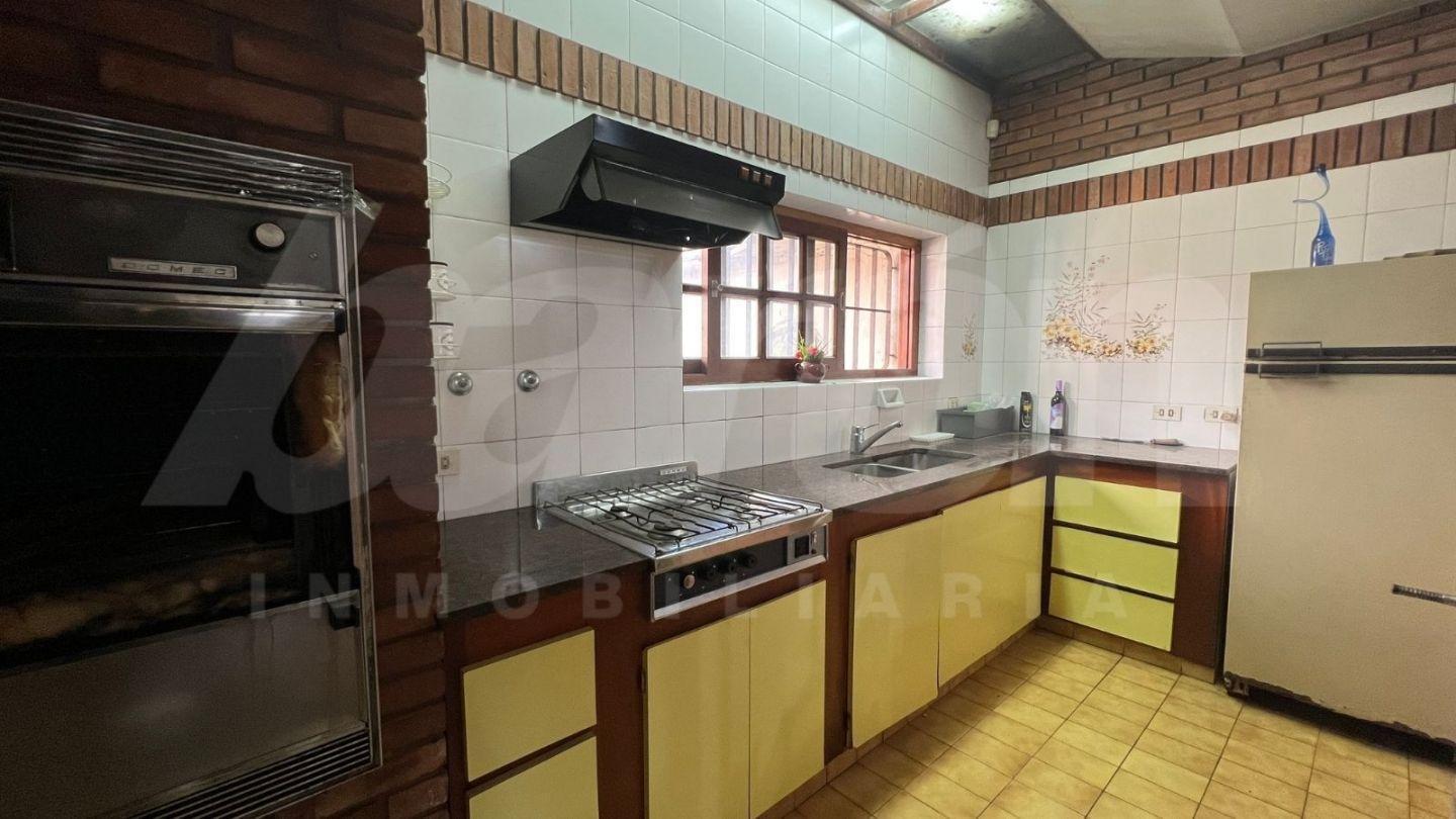Foto de Alquiler- casa 7 amb - Pereyra Lucena 550 - Lomas De Zamora, imagen 4