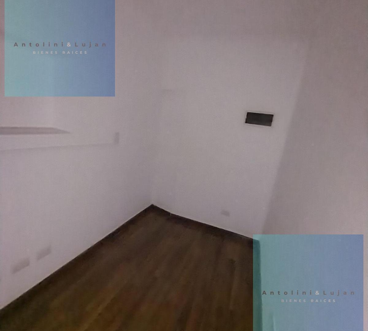 Foto de Departamento en planta alta La Plata, imagen 1