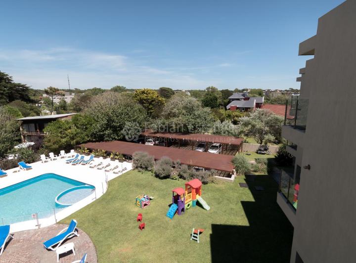 Departamento en venta de 3 dormitorios frente al mar en Las Gaviotas 5