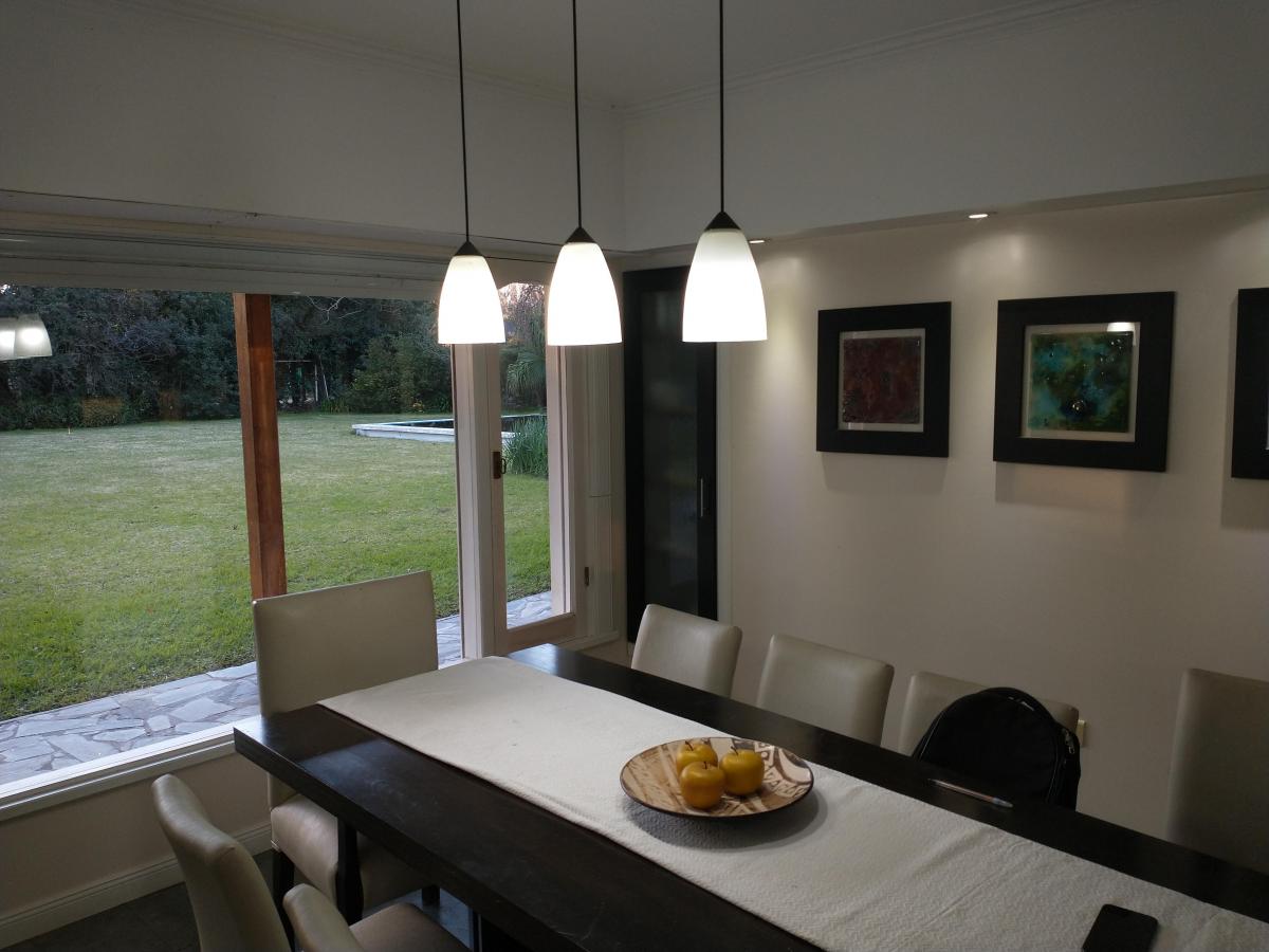 Majestuosa Casa en Venta en Villa Elisa 2