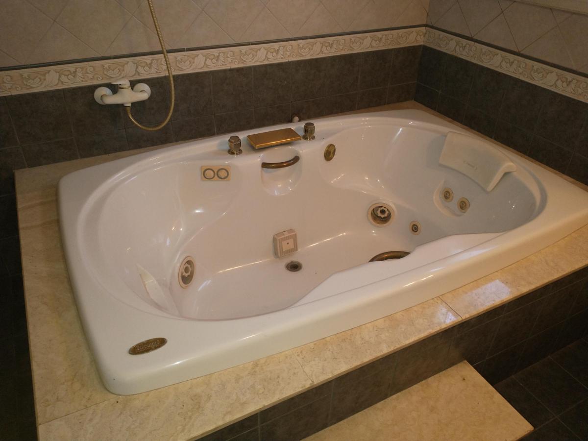 Majestuosa Casa en Venta en Villa Elisa 5