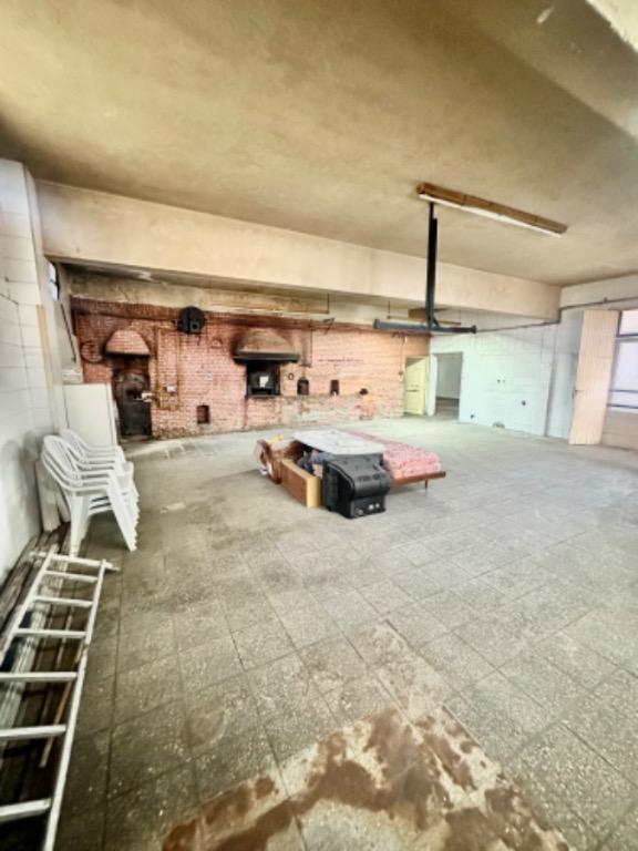 Foto de VENTA GRAN LOCAL EN ESQUINA SOBRE AVENIDA JARA, imagen 5