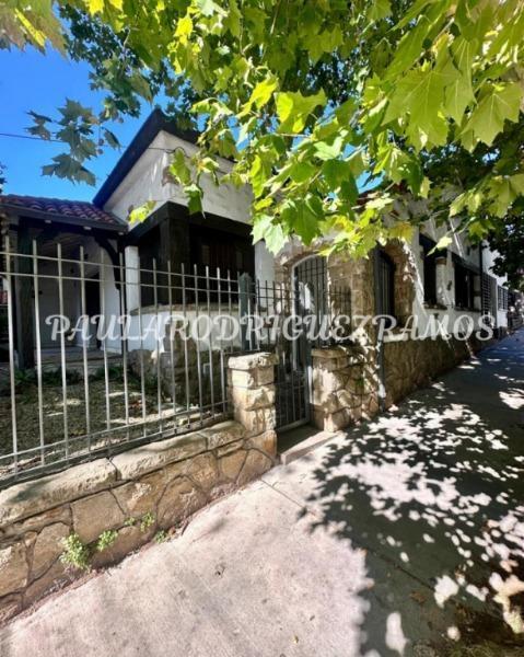 ALQUILO CASA DE EPOCA PARA OFICINAS/APTO PROFESIONAL