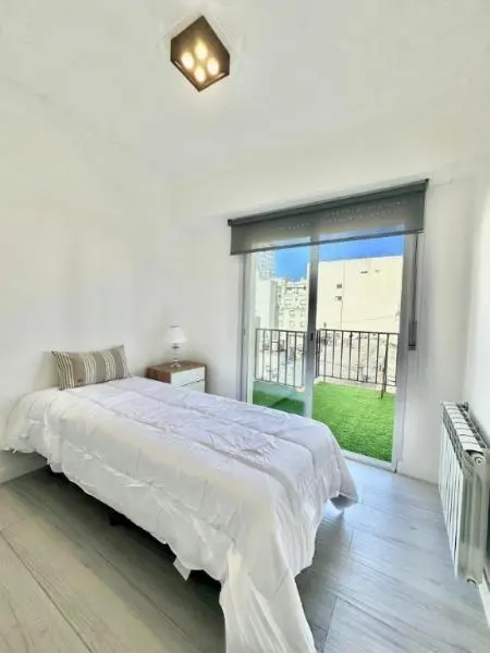 EN VENTA 4 AMB CON DEPENDENCIA BALCON TERRAZA VISTA LATERAL AL MAR 8