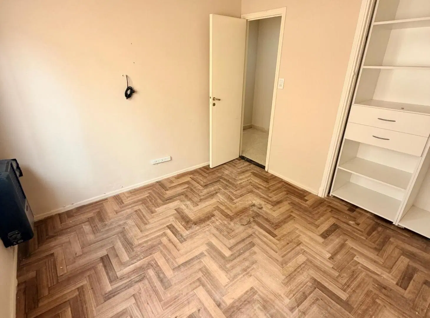 ALQUILO 2 AMB C/ PATIO RECICLADO COCHERA PYA GRANDE 4