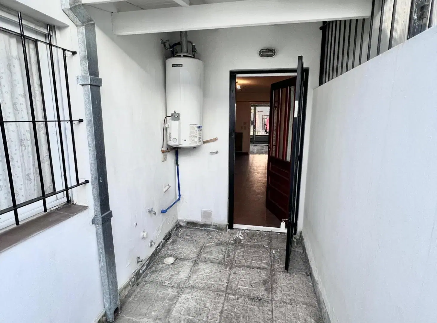 ALQUILO CASA EN PH 3 AMB PATIO E/AUTO MARCONI Y FORMOSA 2