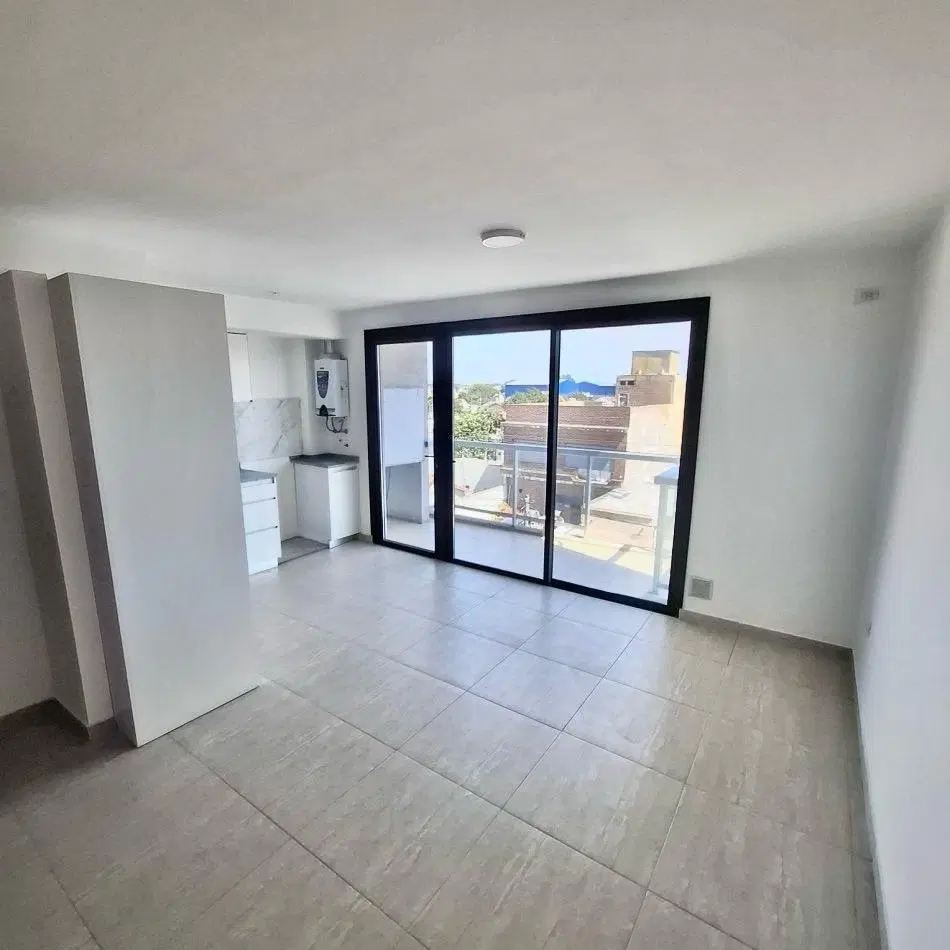 EN VENTA 2 AMB C/ BALCON ZONA CERRITO AL 100 3