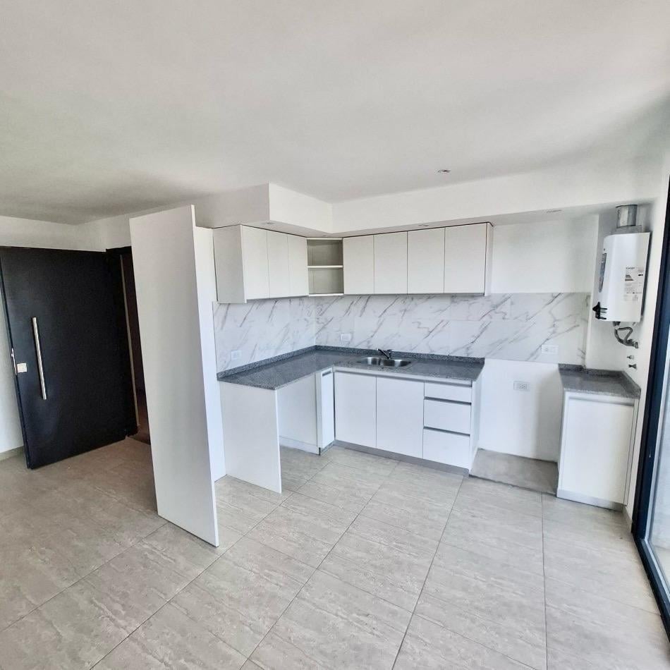 EN VENTA 2 AMB C/ BALCON ZONA CERRITO AL 100
