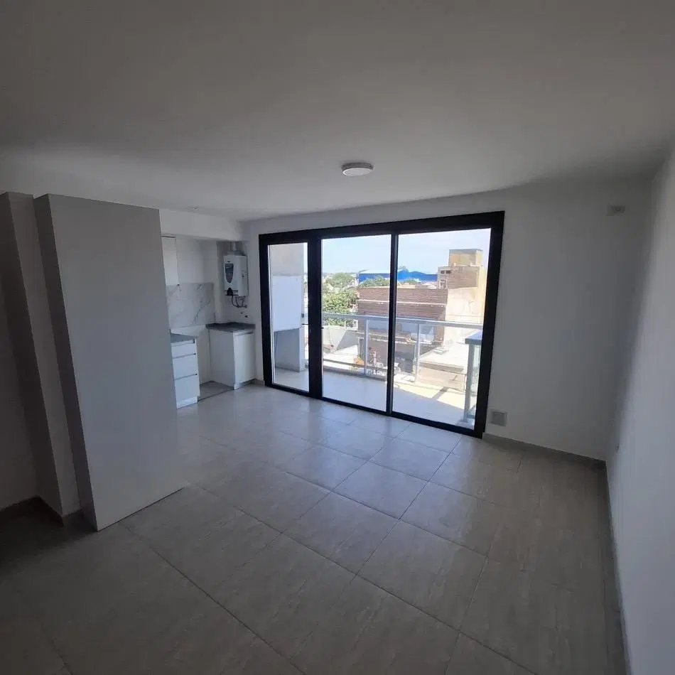 EN VENTA 2 AMB C/ BALCON ZONA CERRITO AL 100 4