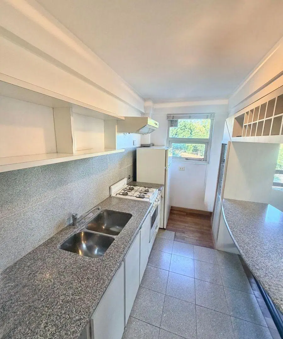 VENDO 3 AMBIENTES BALCÓN RAWSON ALVEAR RECICLADO u$s 126.000.- 3