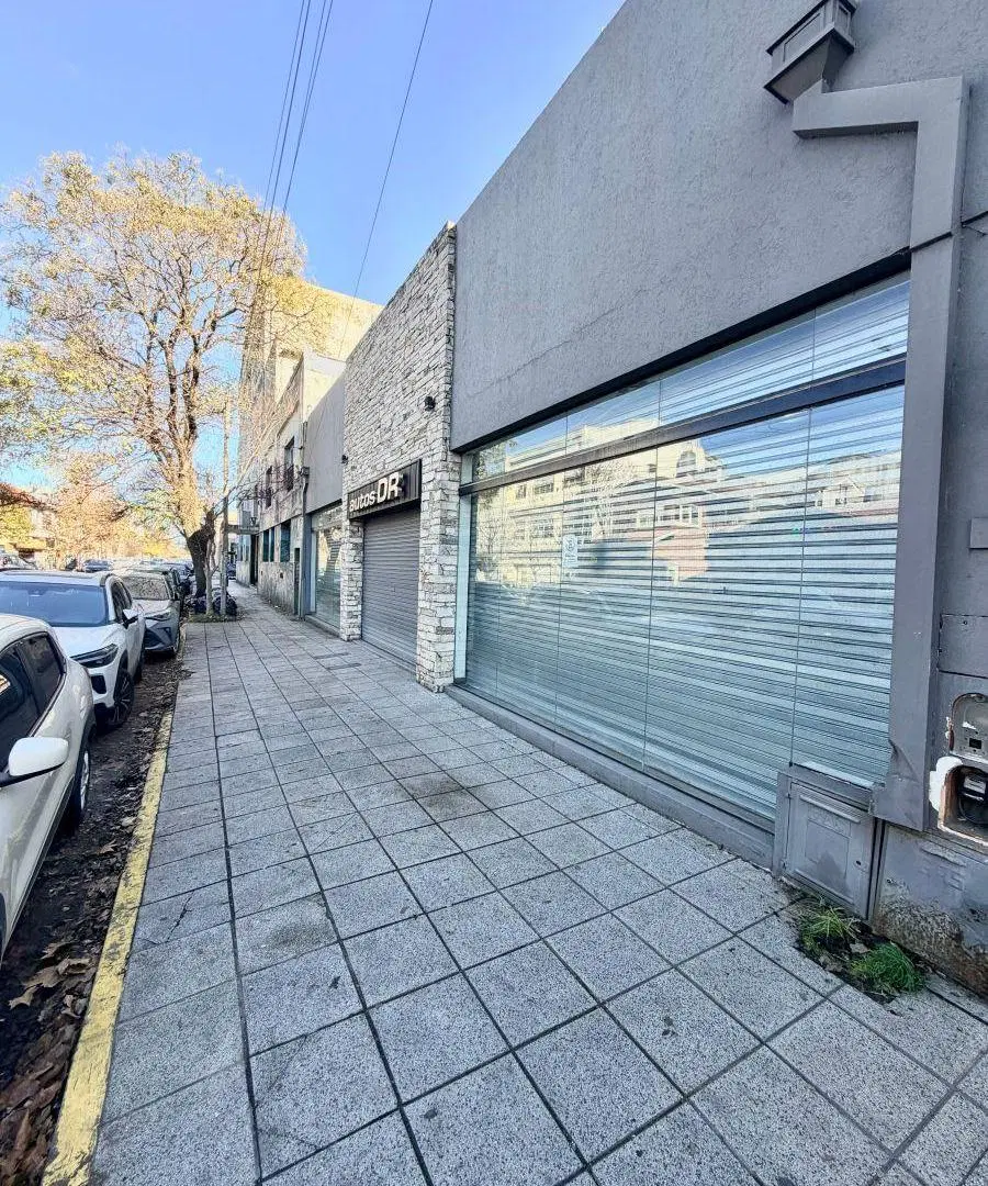 ALQUILO LOCAL 15 MTS FRENTE JUJUY Y AV. COLÓN u$s 3.500.- 2