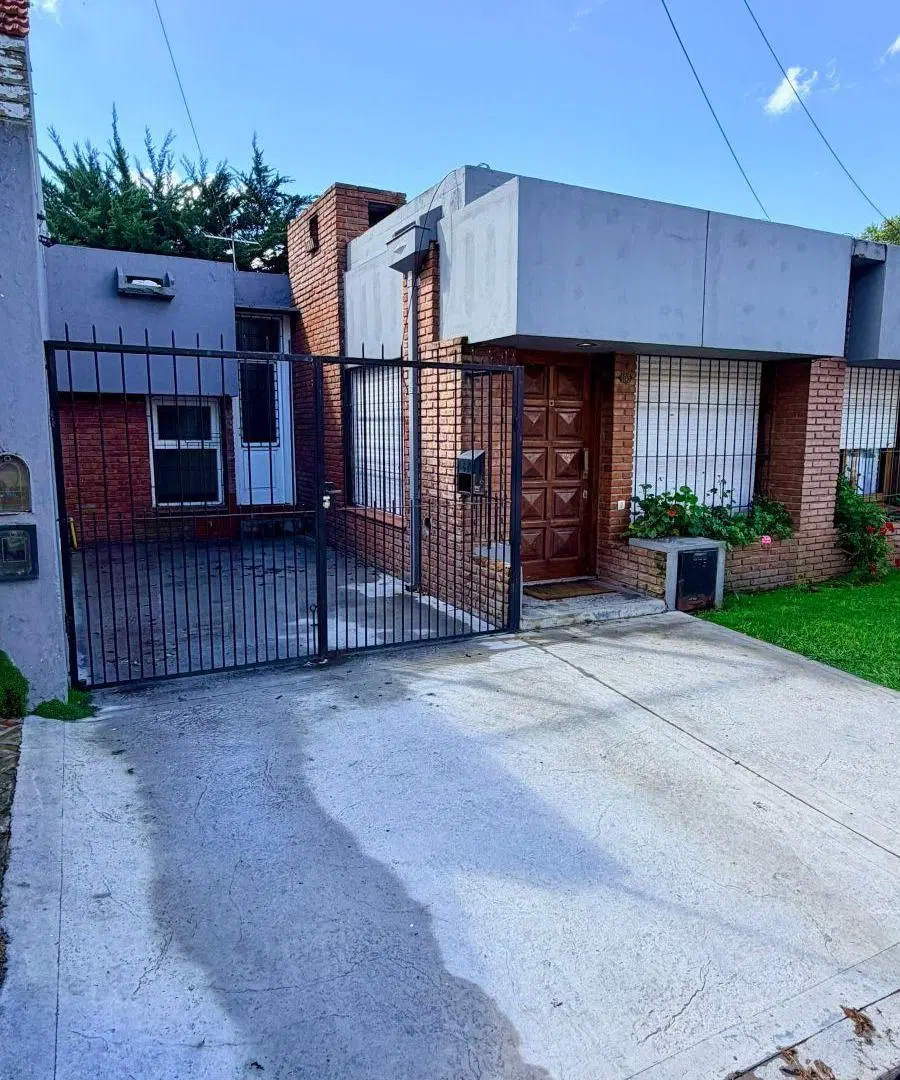 ALQUILO CASA 3 AMB PATIO COCHERA GUEMES $ 1.200.000.- 4