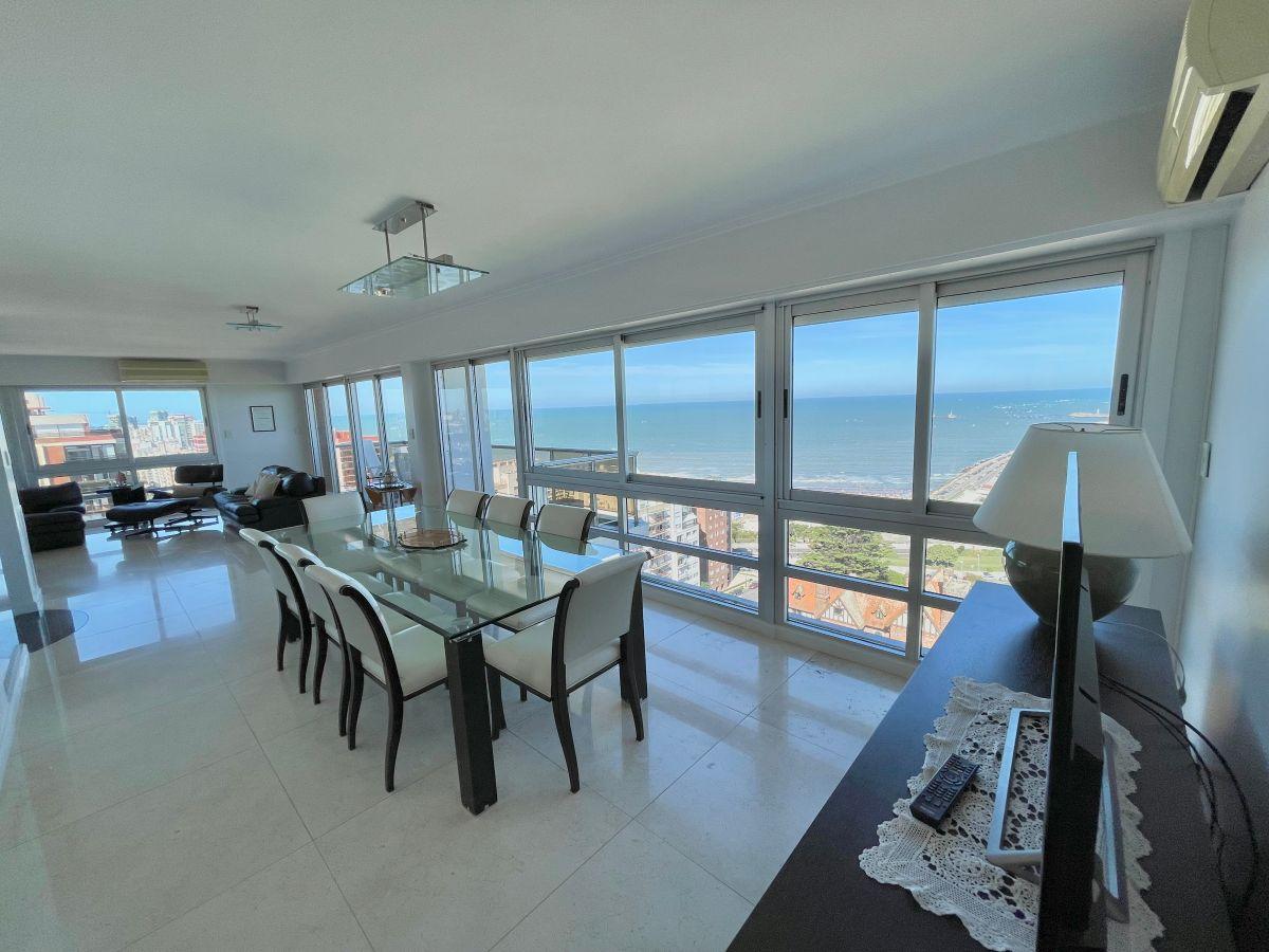 Foto de VENDO TRIPLEX FRENTE MAR PLAYA GRANDE CON QUINCHO PROPIO SEGURIDAD UNICO, imagen 2