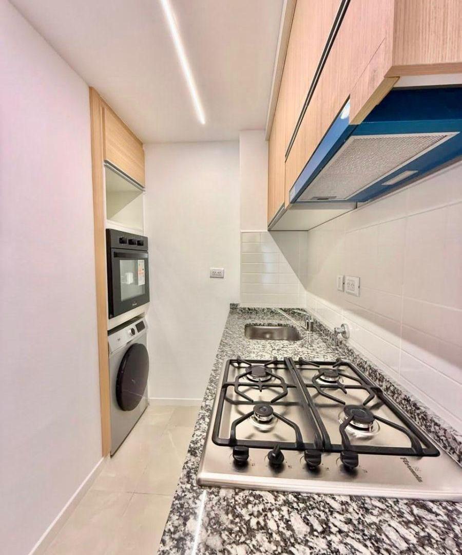 Foto de DEPARTAMENTO EN VENTA 3 AMB CON BALCON PLAZA COLON, imagen 3