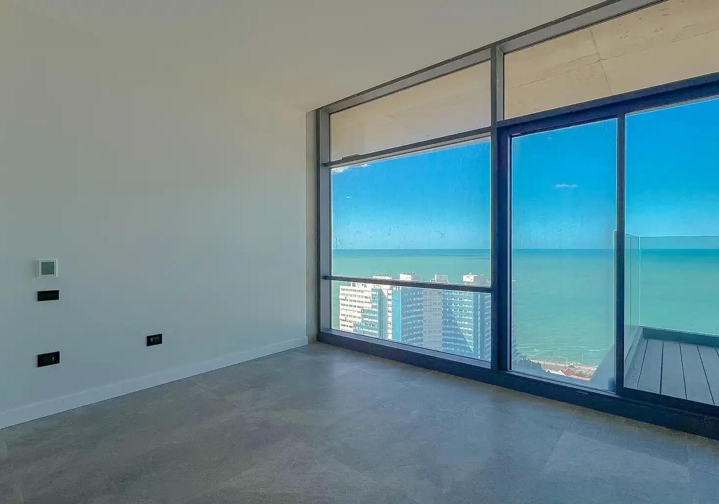 Foto de VENTA FRENTE AL MAR A ESTRENAR 3 AMBIENTES COCHERA AMENITIS SEGURIDAD, imagen 3
