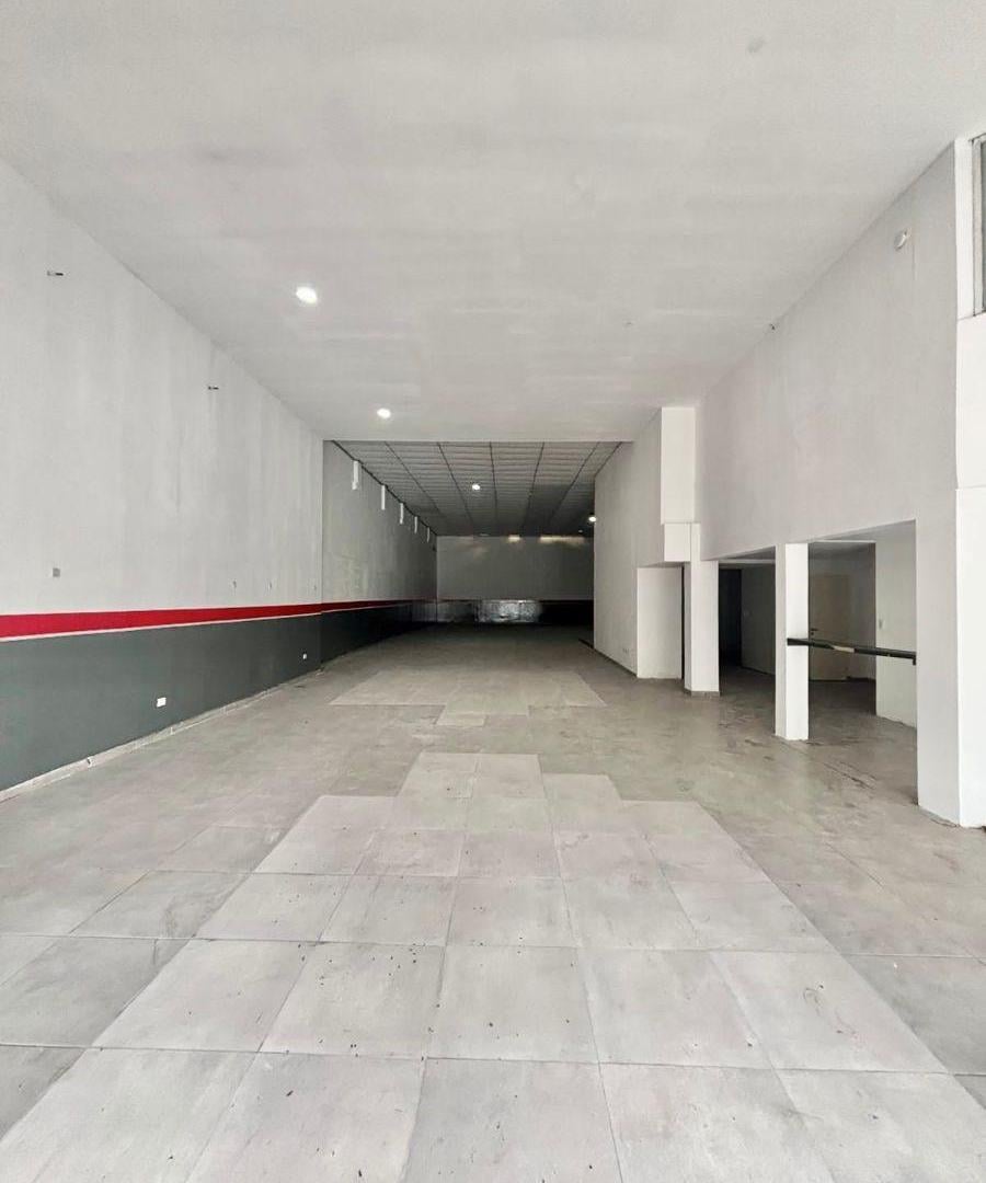 Foto de ALQUILO LOCAL / DEPÓSITO MAR DEL PLATA 400 MTS AV. JUAN B JUSTO y AV, imagen 2