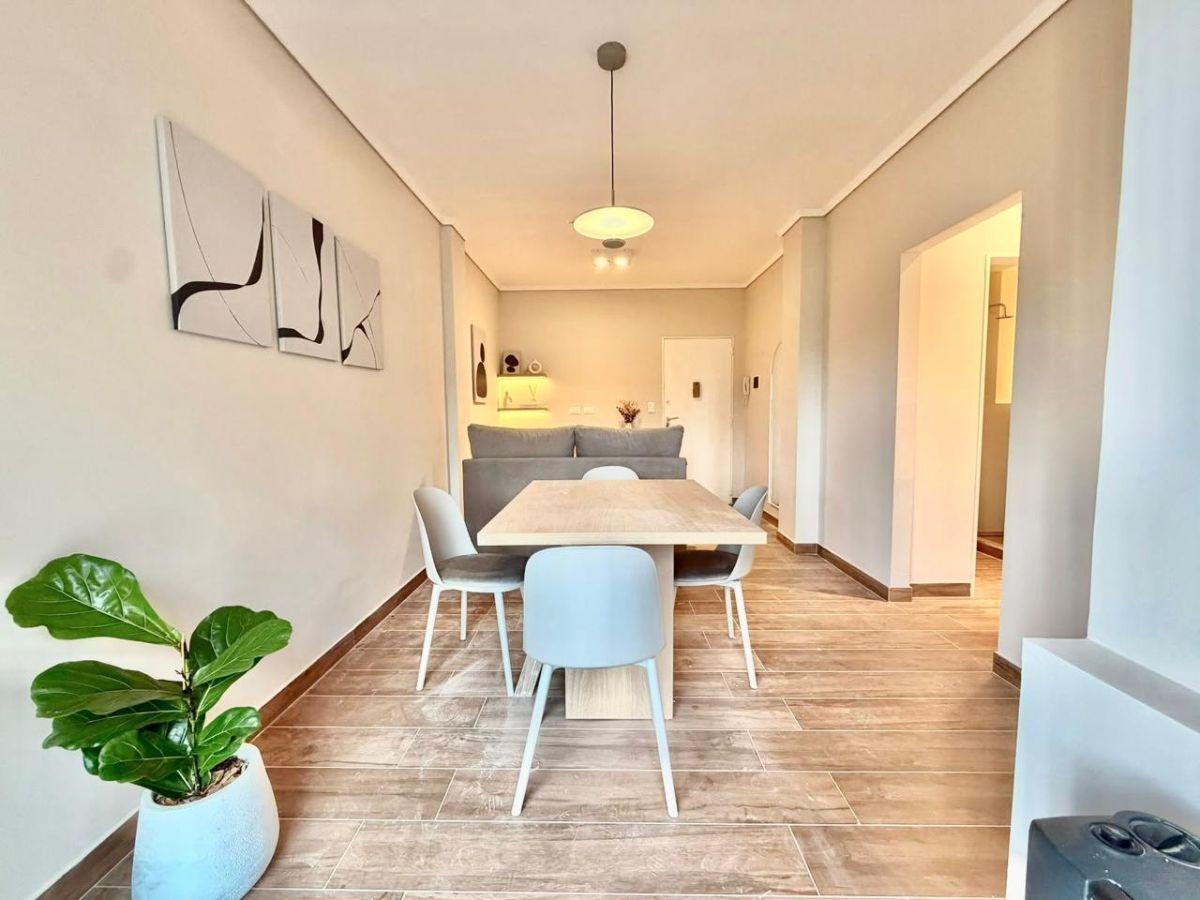 Foto de EN VENTA DEPARTAMENTO MAR DEL PLATA 2 AMB A LA CALLE CON BALCON ZONA, imagen 2