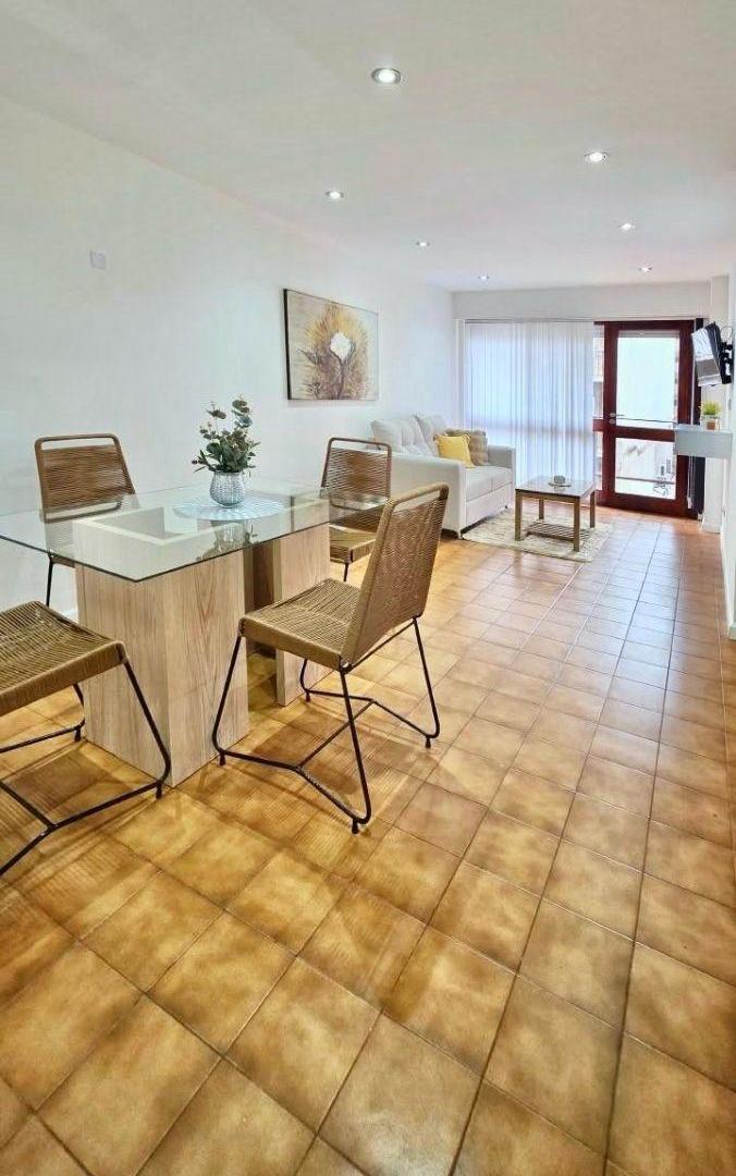 Foto de VENDO DEPARTAMENTO 2 AMBIENTES CON DEPENDENCIA MAR DEL PLATA PLAZA COLON, imagen 5