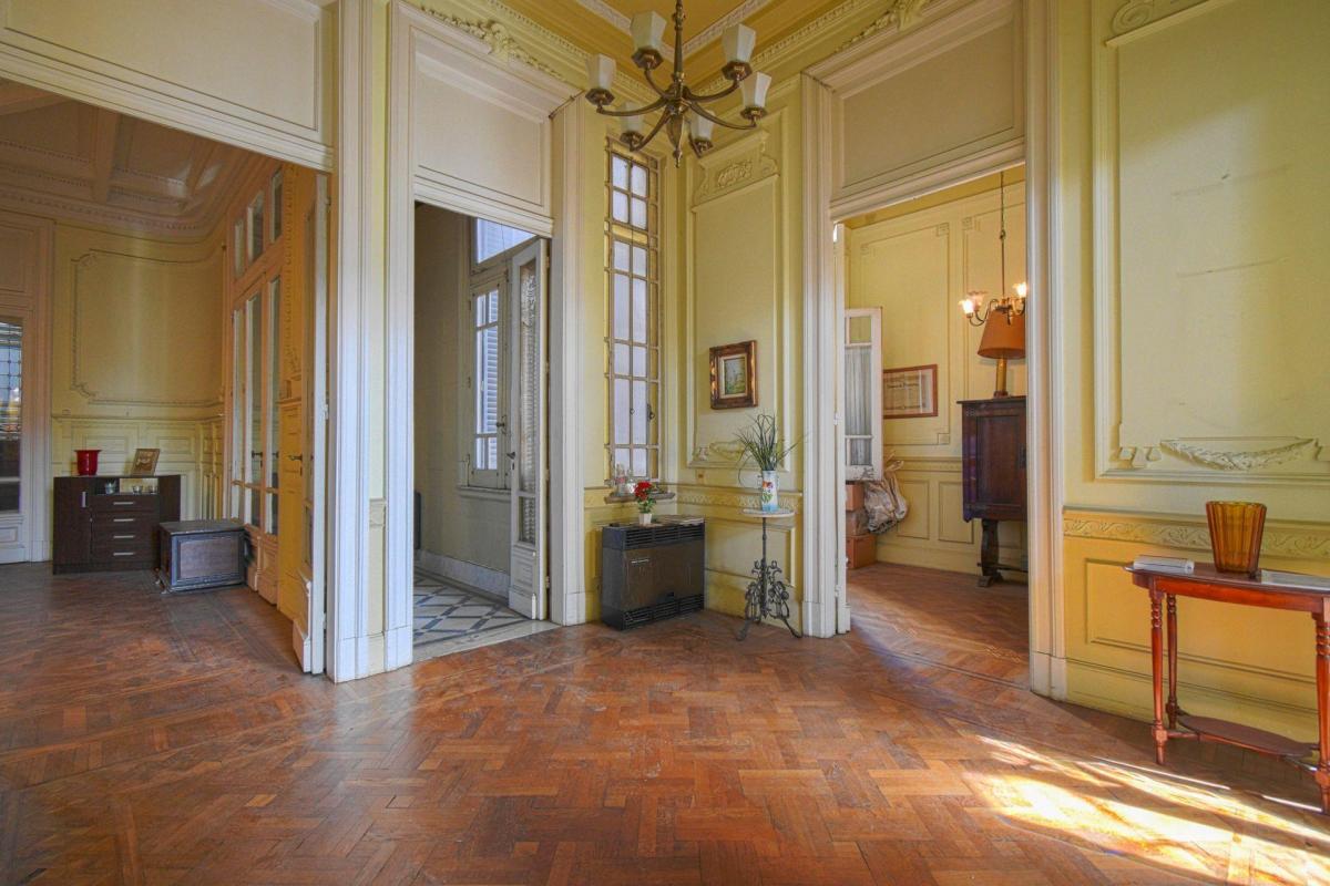 Departamento de Época. Balvanera. 9 Ambientes 2