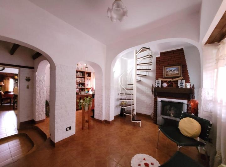 Venta Casa 6 ambientes en Lomas de Zamora 3