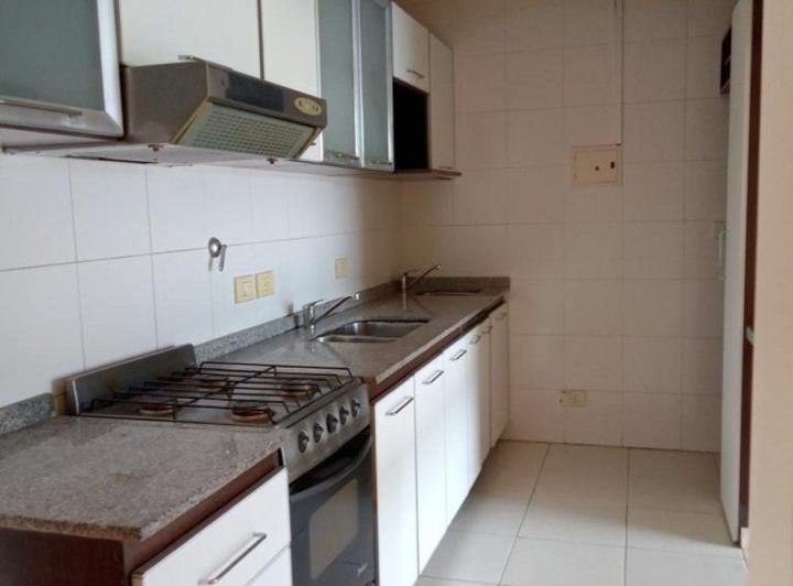 Venta Departamento 3 ambientes Floresta/ PERMUTA 4