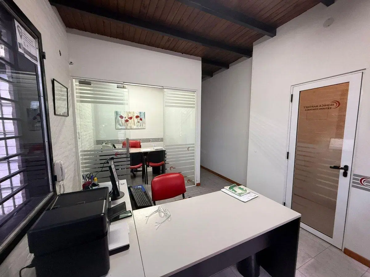 OFICINA comercial en venta - Hurlingham Permuta 5