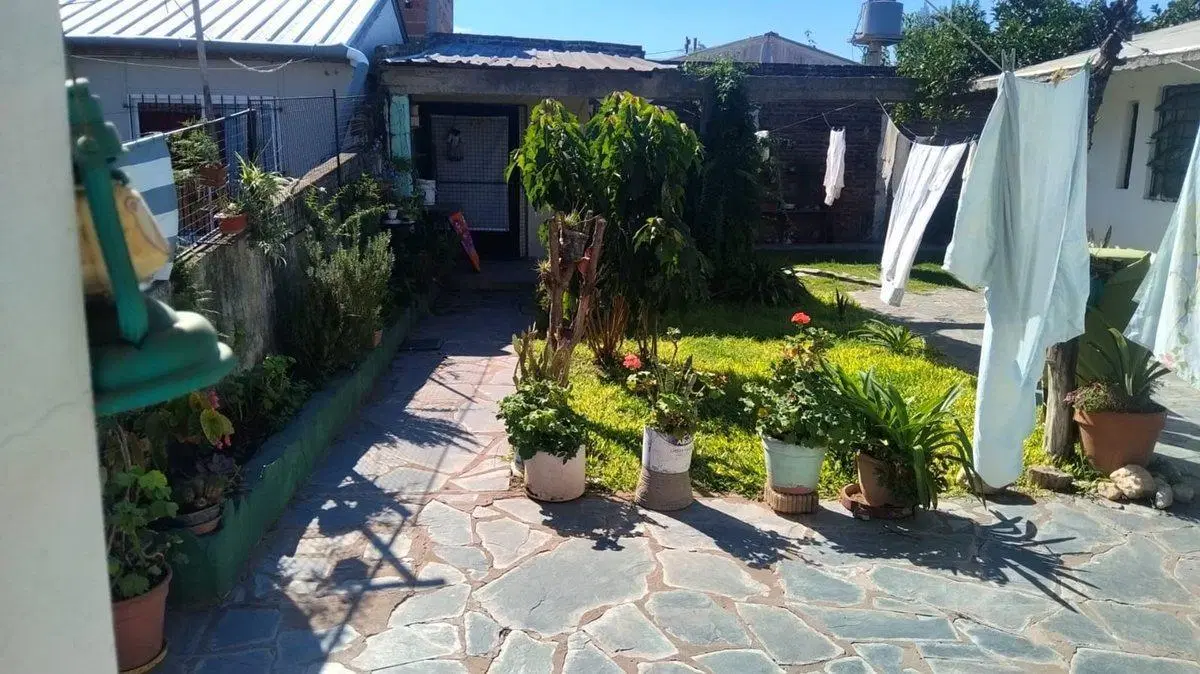 Casa 3 Ambientes con Jardín, Cochera y Parrilla 3