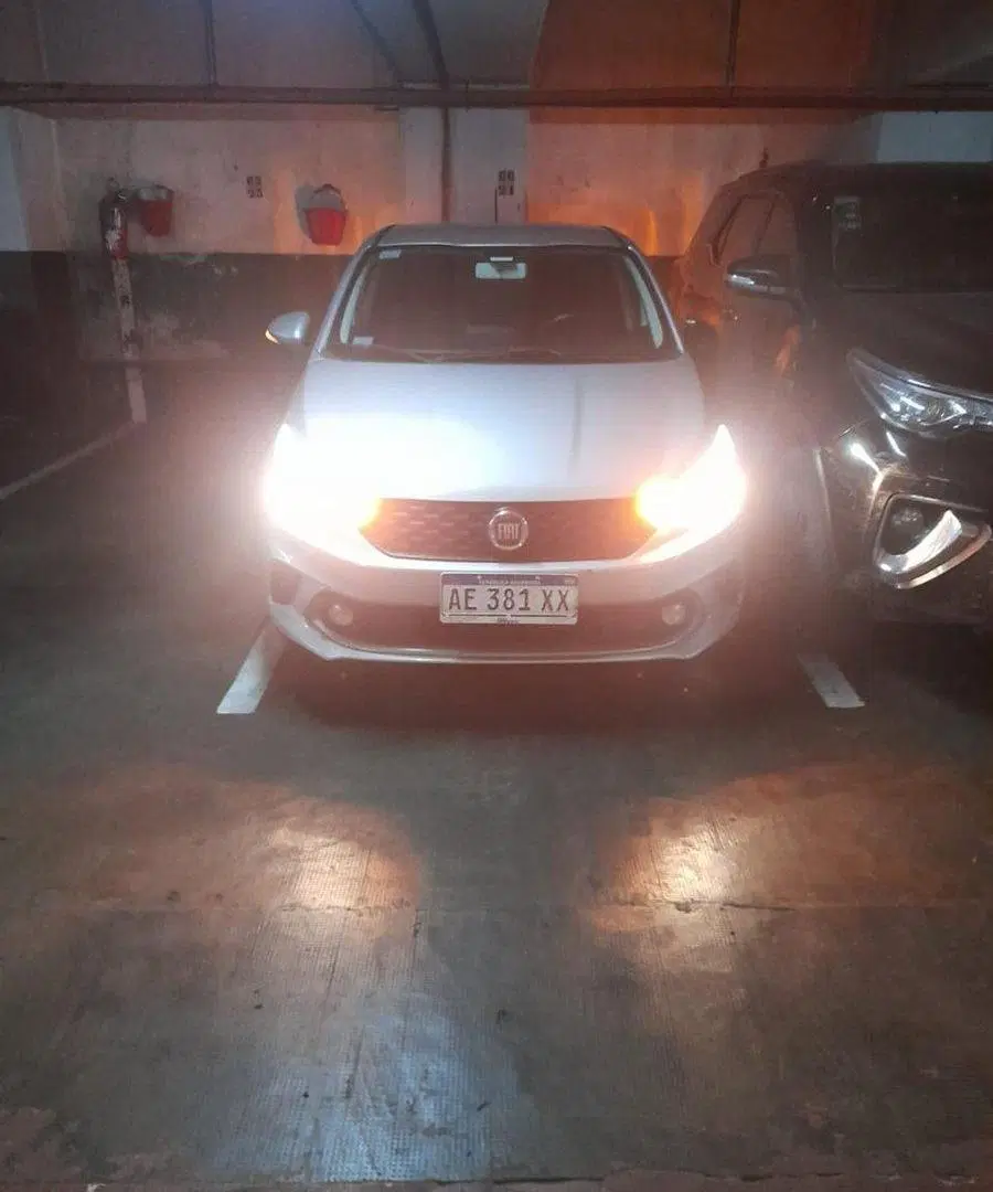 VENTA COCHERA EXCELENTE UBICACION MICROCENTRO 2