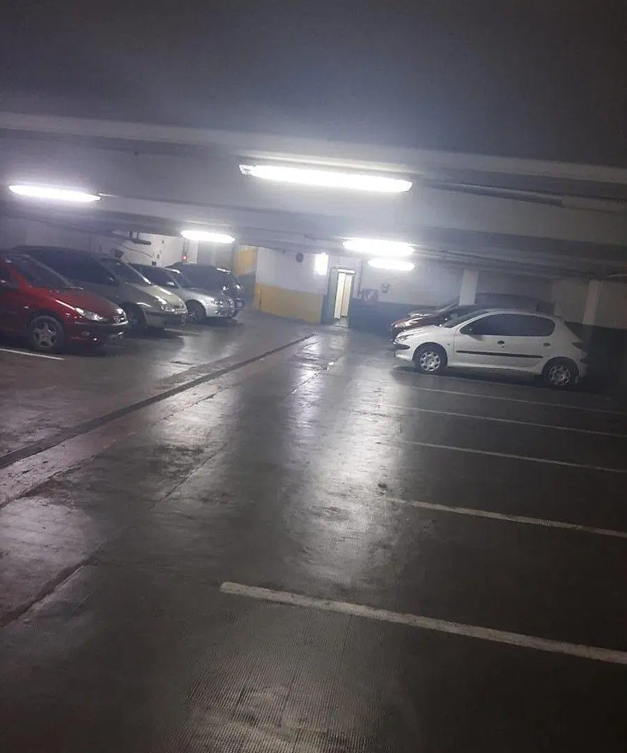 VENTA COCHERA EXCELENTE UBICACION MICROCENTRO 4