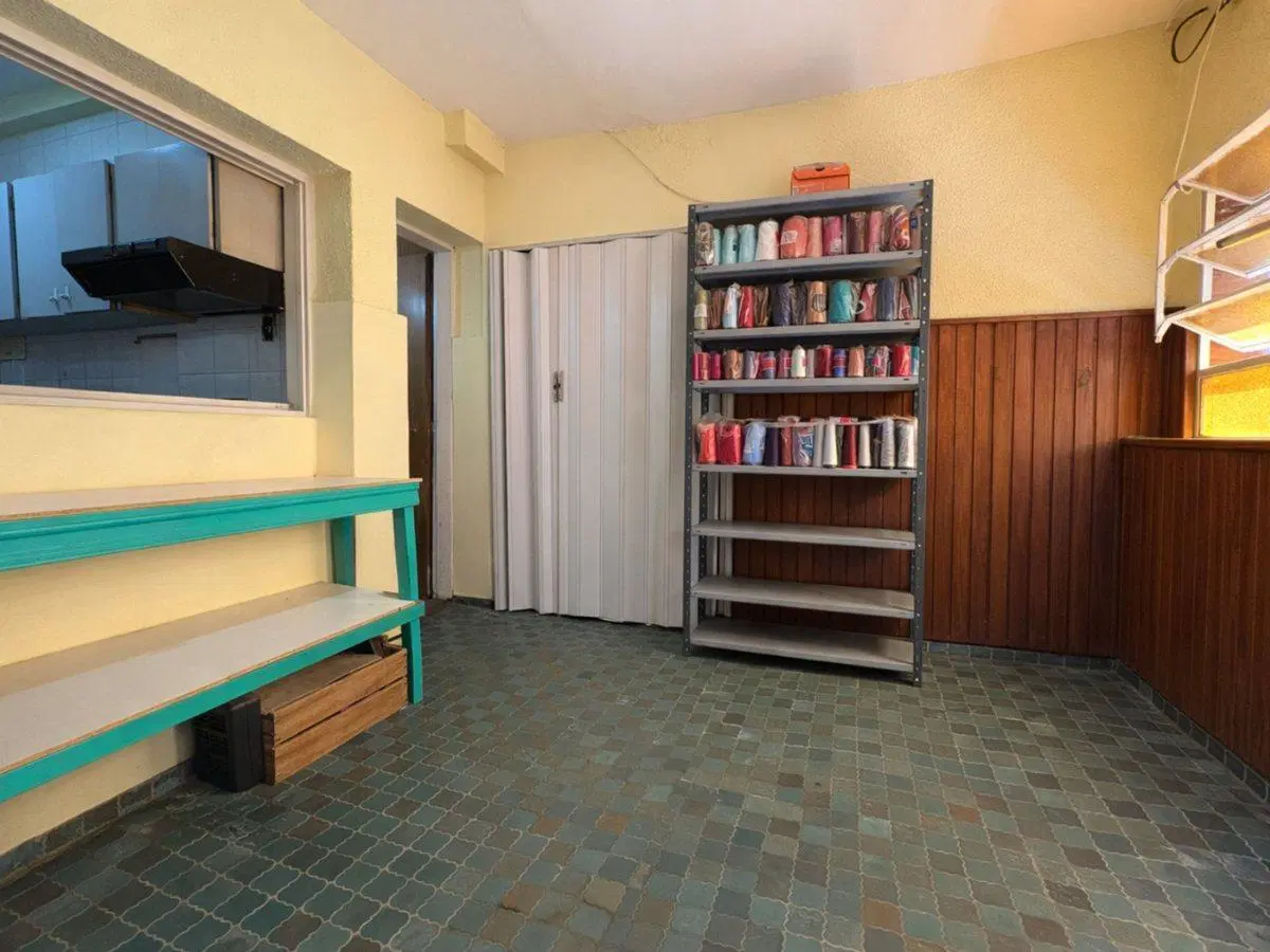 CASA MULTIFAMILIAR +LOCAL EN VENTA EN VILLA LUGANO 5