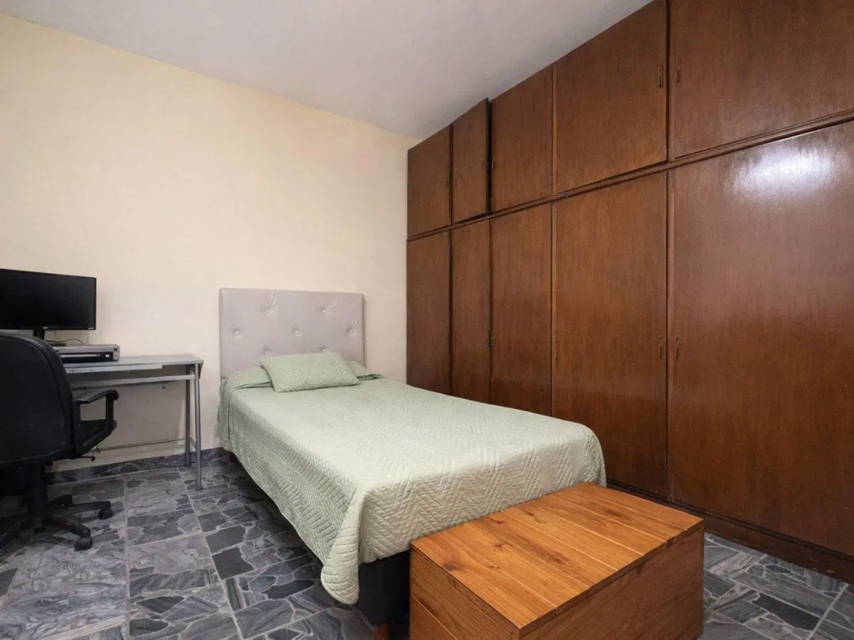 CASA MULTIFAMILIAR +LOCAL EN VENTA EN VILLA LUGANO 4