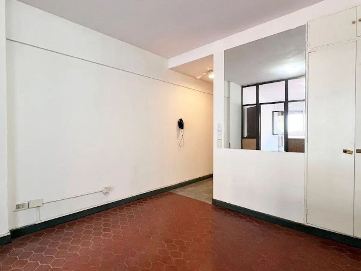 VENTA OFICINA  SOBRE AV BELGRANO 5