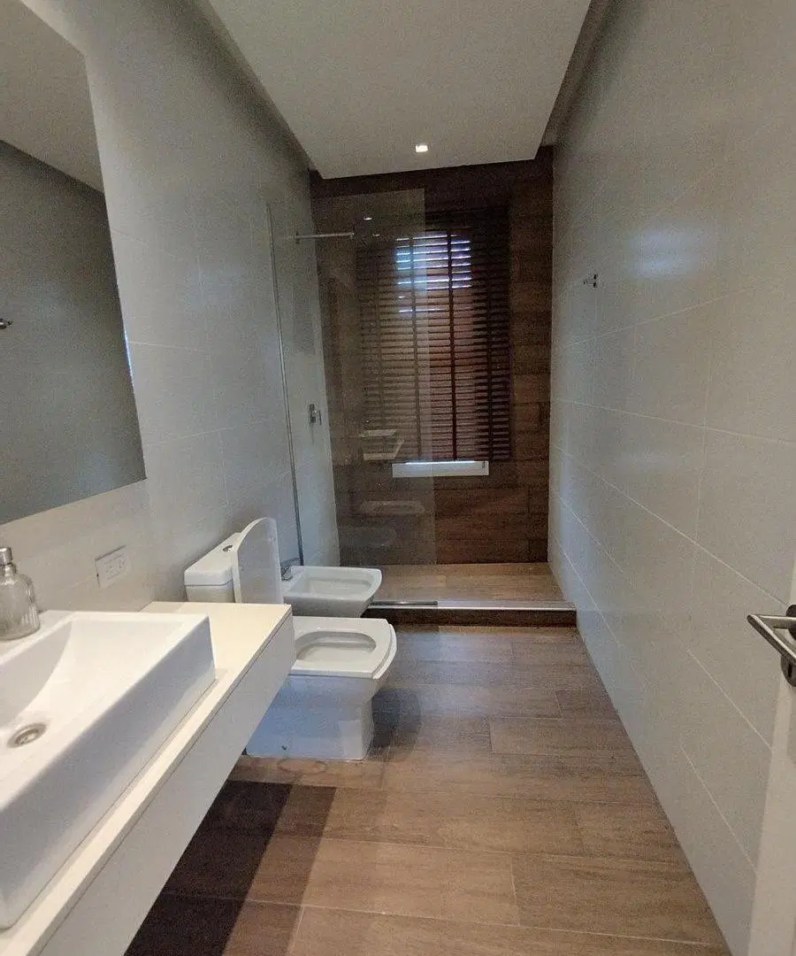 CASA 4 AMB. EN VENTA EN SAN SEBASTIAN - VISTA LAGO 5