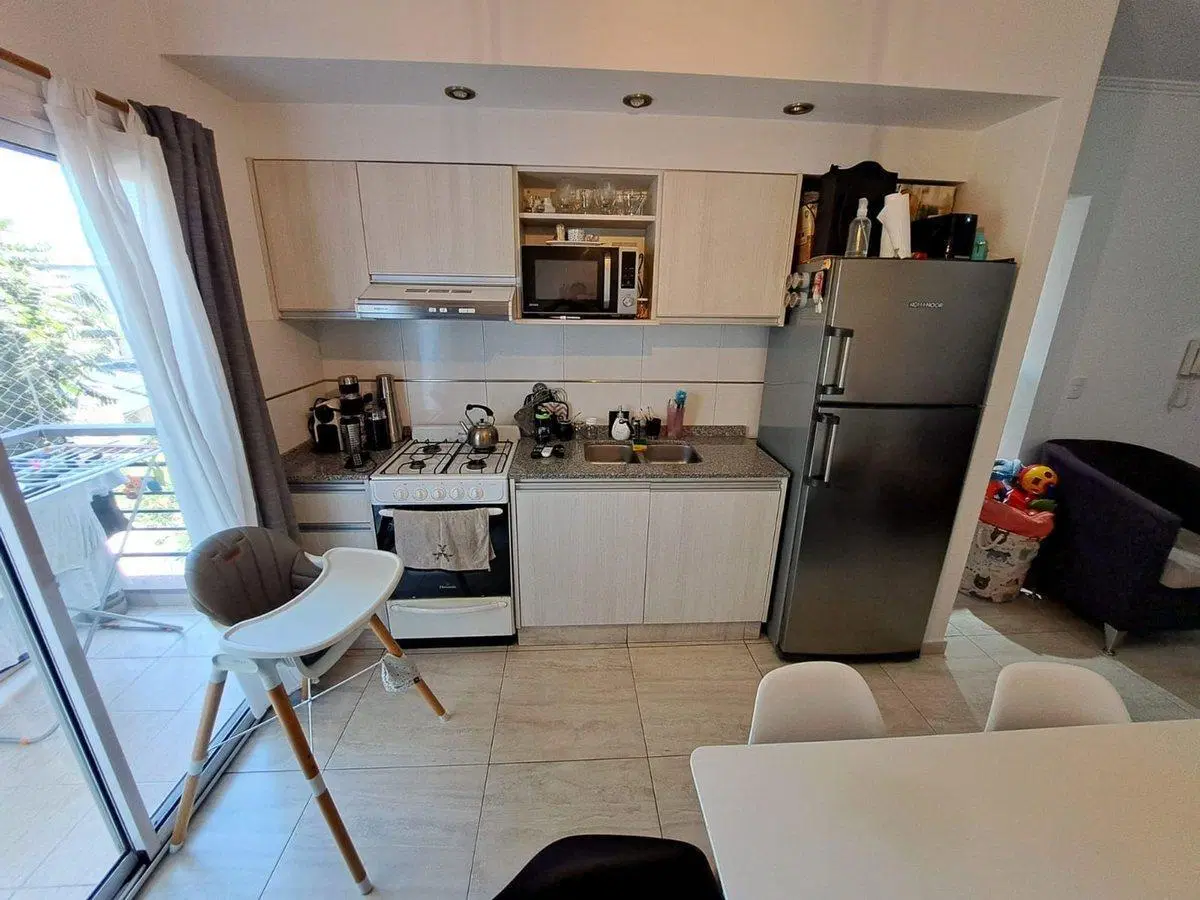 Departamento 2 Ambientes + Venta + Caseros Balcón 2