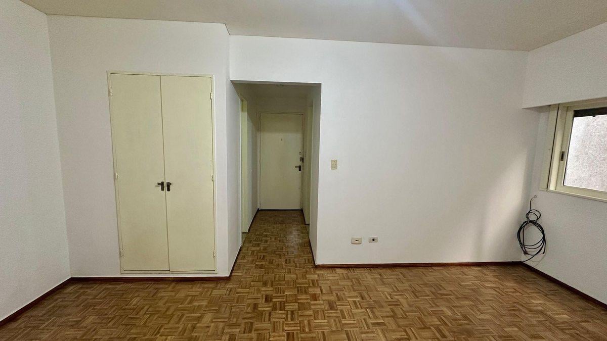 MONOAMBIENTE EN VENTA EN RECOLETA BAJAS EXPENSAS