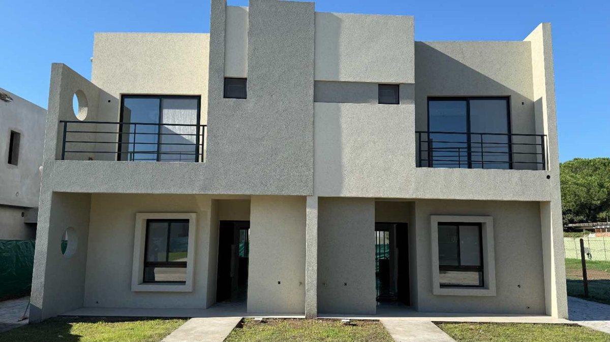 CASA 4 AMBIENTES EN VENTA EN SPRINGPARK A ESTRENAR