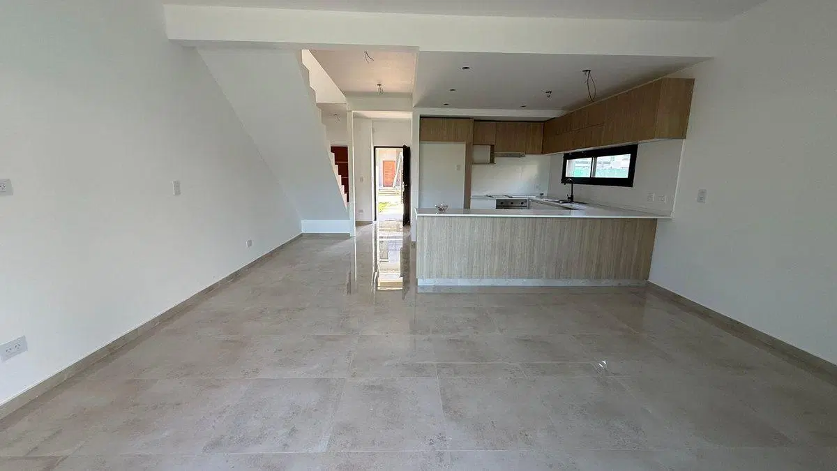 CASA 4 AMBIENTES EN VENTA EN SPRINGPARK A ESTRENAR 3