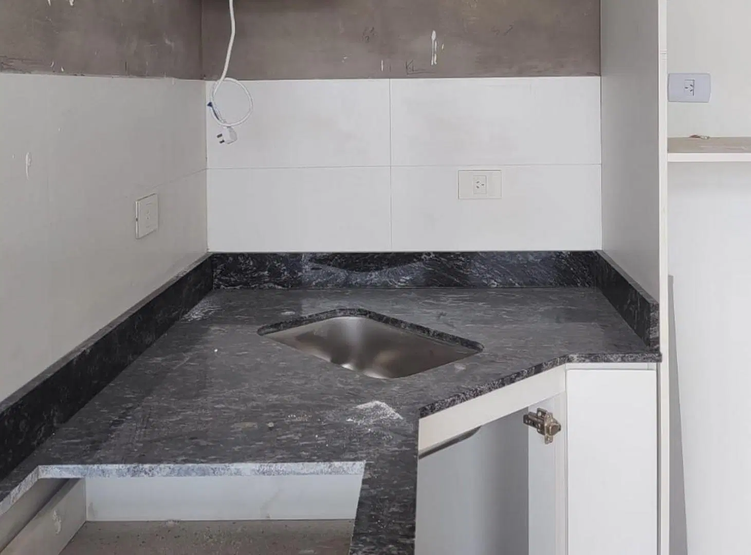VENTA MONOAMBIENTE A ESTRENAR PISO ALTO- SAAVEDRA 2