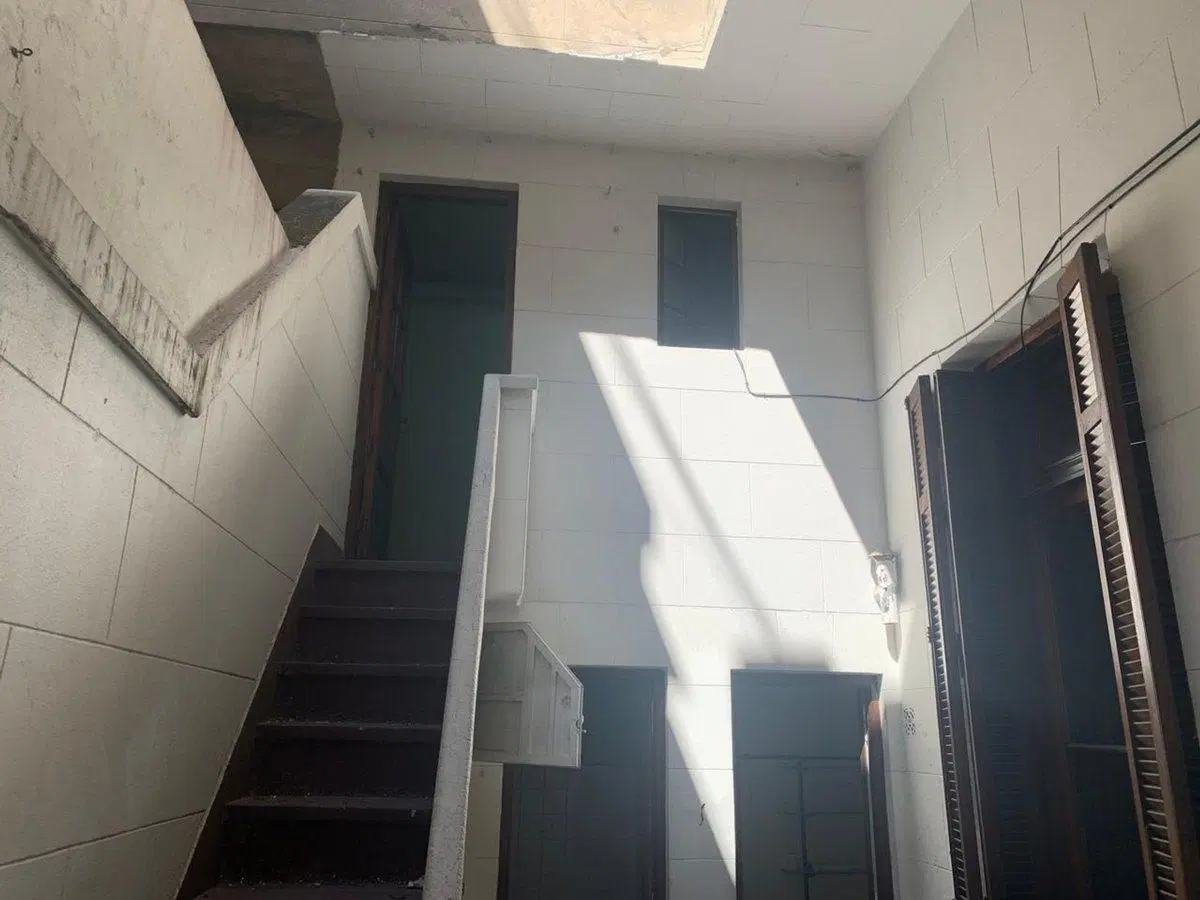 Casa Estilo Francés 678m² - Gran Lote Propio 2