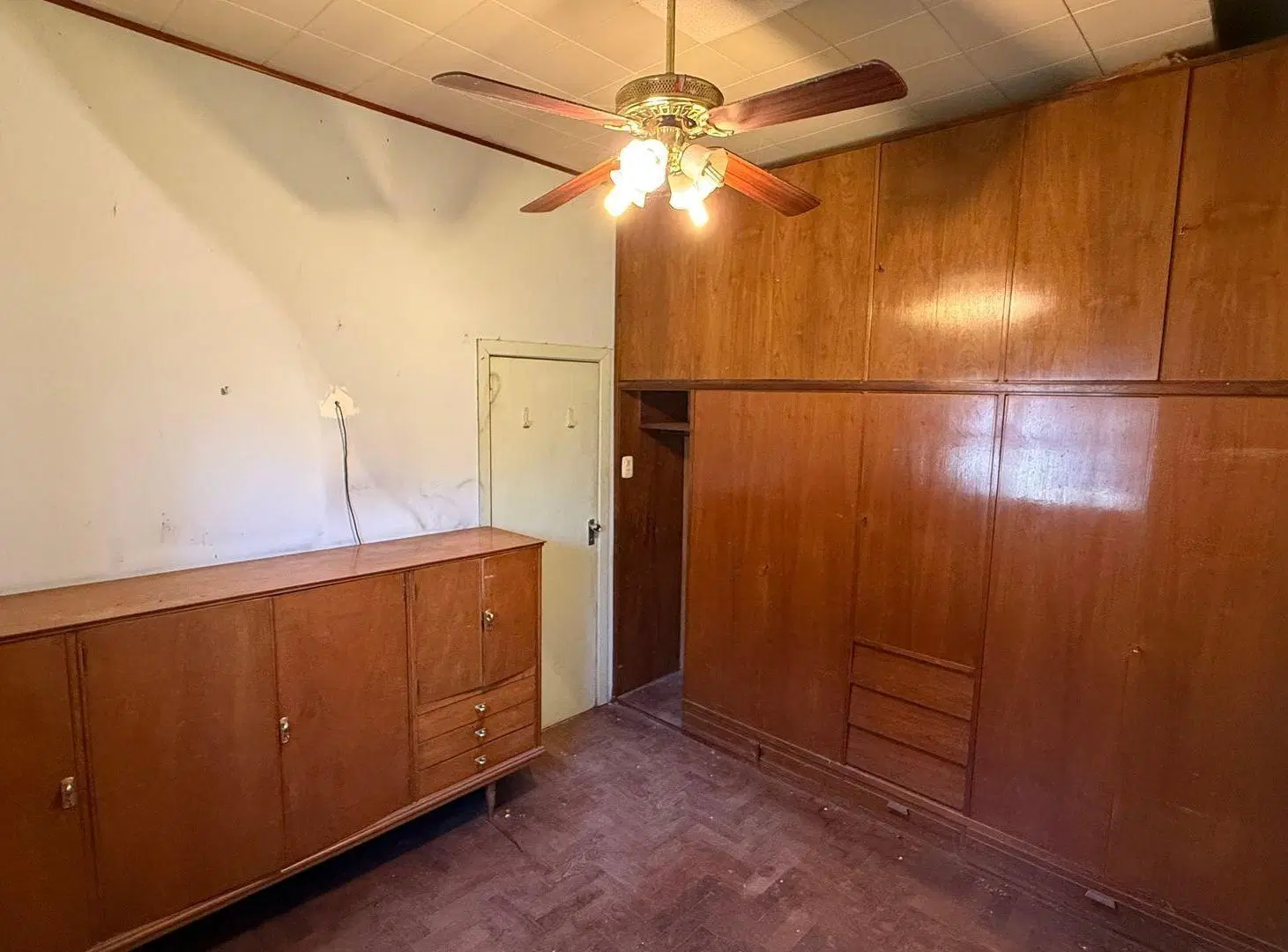 Venta casa lote propio 3 amb a reciclar Ballester 2